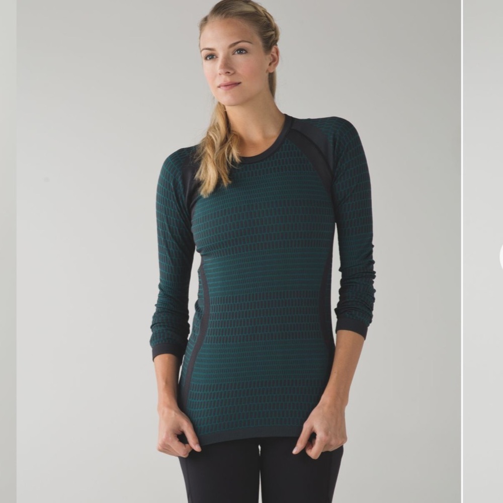 Lululemon About That Base Long Sleeve
Black / Forage Teal
